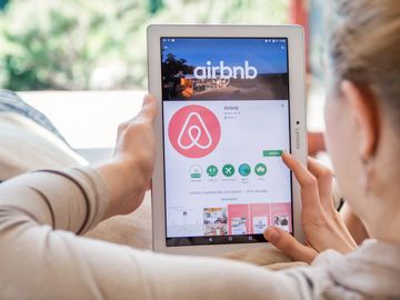  alt="Airbnb accelerates supply growth, looks to expand beyond core service"  title="Airbnb accelerates supply growth, looks to expand beyond core service" 